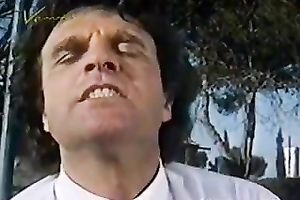 These bodacious skanks are fighting for this dude's goo