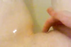 I love to wank her bald fish taco in the baths