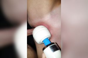 Wife has vibrator fun with magic wand