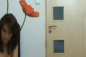 Hot miniature web camera floozy from Europe dances for me in nature's garb