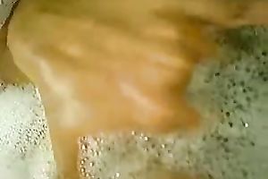Super sexy dark brown girlfriend flashing her pussy in the hawt tub