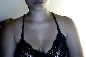 Sassy and hawt non-professional PAWG chick in hot pants shows her gazoo