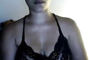 Sassy and hawt non-professional PAWG chick in hot pants shows her gazoo