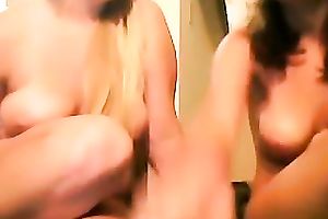 Two curvy babes making out passionately webcamming with me