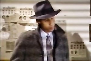 Sexy female police office got her muff gangbanged