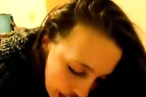 Brunette voracious for sex cream girlfriend of my buddy gives him head