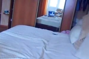 Webcam beauty shows her perfect body and shakes her gazoo