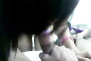 My trashy Indonesian girlfriend gives head and copulates me on top