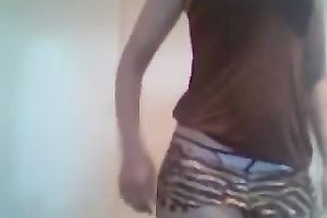 Perfectly shaped seductress posing teasingly in arousing solo video