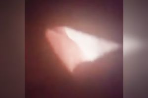 Fingering and engulfing on my girl's soaked pink love tunnel in non-professional video