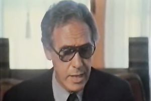 Big blond milf woman washing diminutive brunette babe