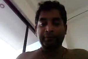 Indian stud copulates his breathtaking dilettante Desi girl on cam