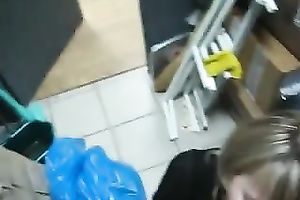 My lustful girlfriend knows how to give outstanding head