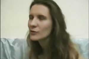 She is not going to let a 10-Pounder in but this babe can masturbate on livecam