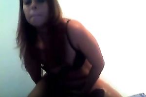 My marvelous dark brown GF masturbates in front of a web camera