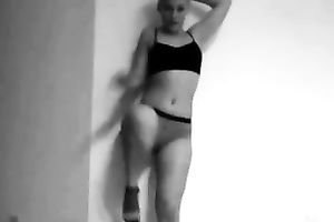 My 1st twerking movie featuring my soaked butt