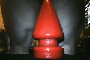 I can make that red ass plug vanish down my arsehole