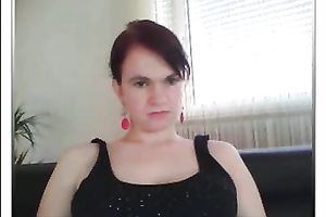 Mature amateur woman shows me her pointer sisters on webcam