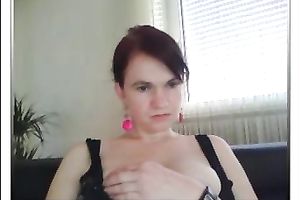 Mature amateur woman shows me her pointer sisters on webcam