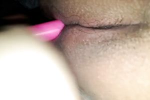 I use pink stick toy to polish my hairless admirable twat for agonorgasmos