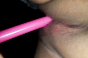 I use pink stick toy to polish my hairless admirable twat for agonorgasmos