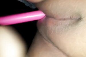 I use pink stick toy to polish my hairless admirable twat for agonorgasmos