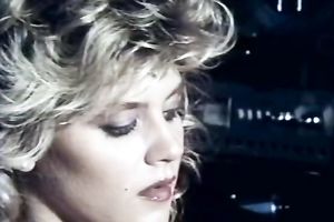 Charming blondie acquires her pleasant pink cum-hole expertly eaten out