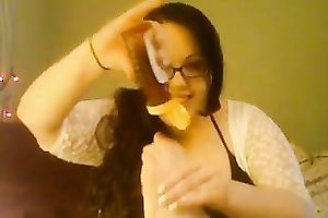 My weird chunky dark brown GF sucks her own soles on cam