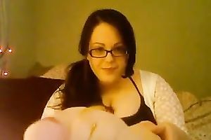 My weird chunky dark brown GF sucks her own soles on cam