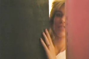 Sizzling hawt blondie gives doctor a worthwhile oral stimulation in the office