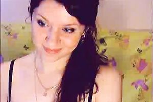 Amateur brunette hair cutie on livecam positions in charming underware