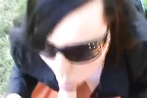 Thirsty for weenie hottie sucked my knob deepthroat outdoor