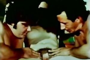 Retro brunette hair hawt bitch receives her curly vagina grabbed