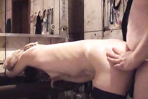 Bettina Riedel aus Hannover wird im Bad gefickt