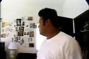 Salacious brunette mommy provides her neighbor with good blowjob