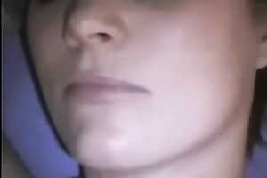 Submissive brunette hair cutie gives me a head until I spunk fountain on her face