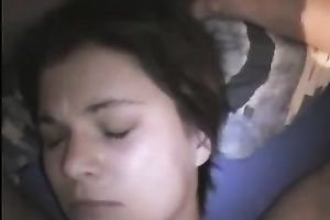 Submissive brunette hair cutie gives me a head until I spunk fountain on her face