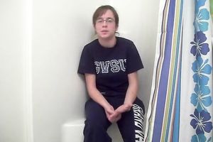 Chubby and exceedingly concupiscent hottie with glasses rubs her cum-hole in washroom