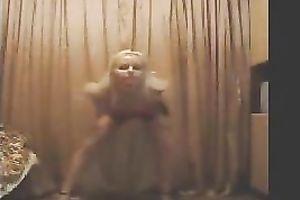 Sporty and hawt blond Russian skank stripteases on web camera