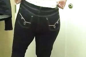 Dirty Irish wench shows her large plump a-hole and films herself