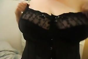 Love it when that babe puts my knob betwixt her big natural love melons