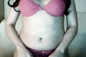 All natural dark brown recent hottie showing off her gazoo