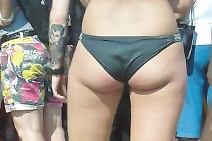 This sporty chick with perfectly rounded butt can give any dude a boner