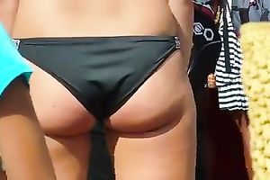 This sporty chick with perfectly rounded butt can give any dude a boner