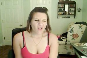 Horny well stacked cam Euro babe teases with her great booty