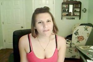 Horny well stacked cam Euro babe teases with her great booty