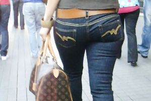 Following this bootyfull playgirl in a single minded persuit