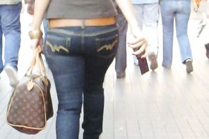 Following this bootyfull playgirl in a single minded persuit