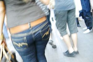 Following this bootyfull playgirl in a single minded persuit