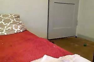 Pallid unshaved gorgeous web camera girlie was willing for some worthwhile solo show